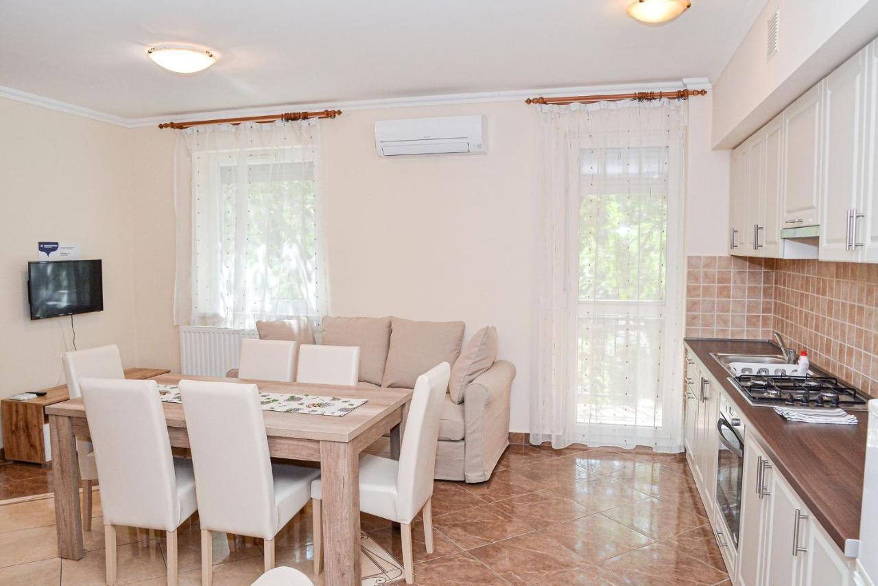 Apartman Ottó Hajdúszoboszló Exteriör bild