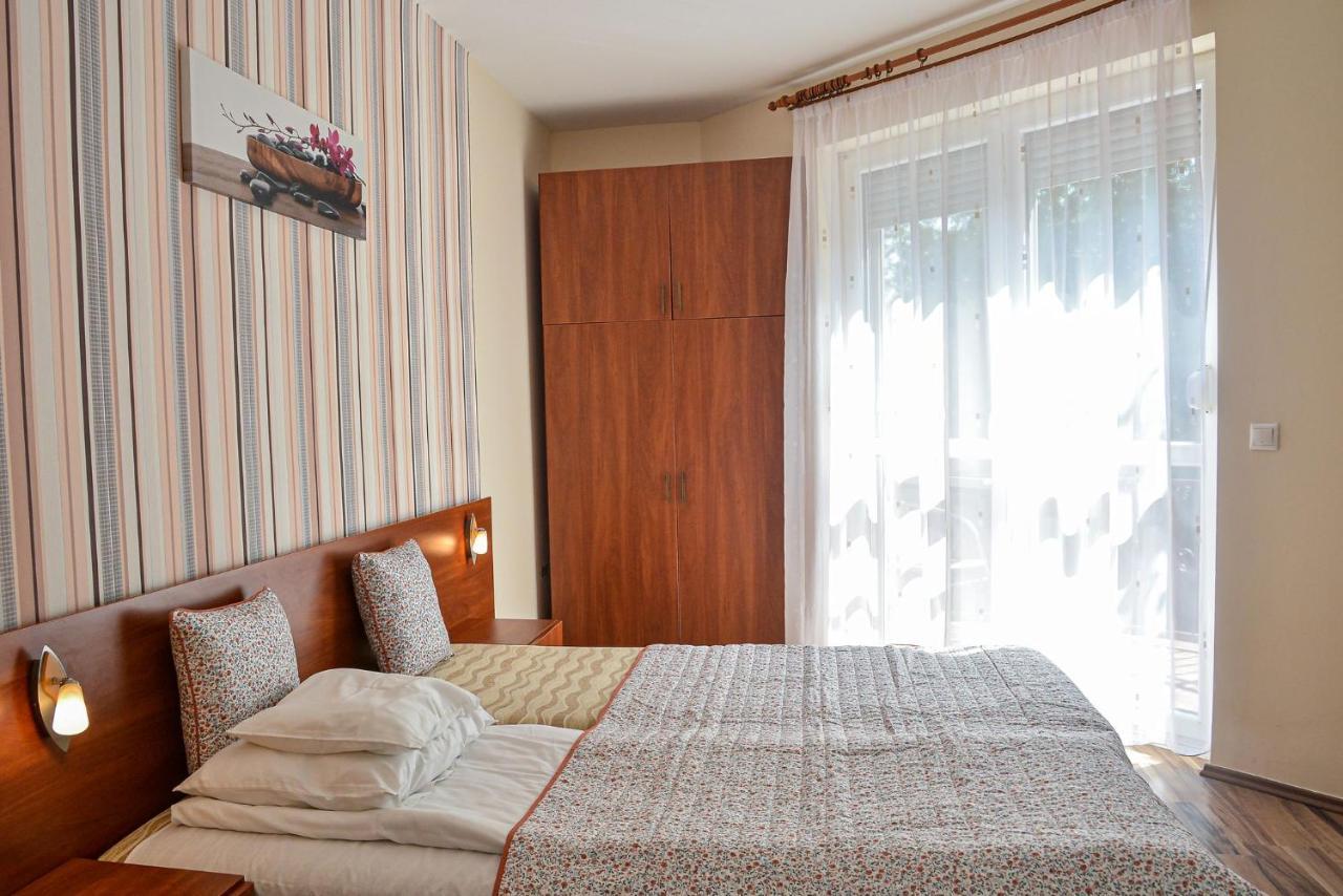 Apartman Ottó Hajdúszoboszló Exteriör bild