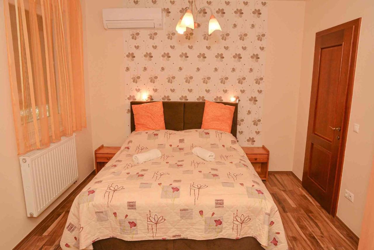 Apartman Ottó Hajdúszoboszló Exteriör bild