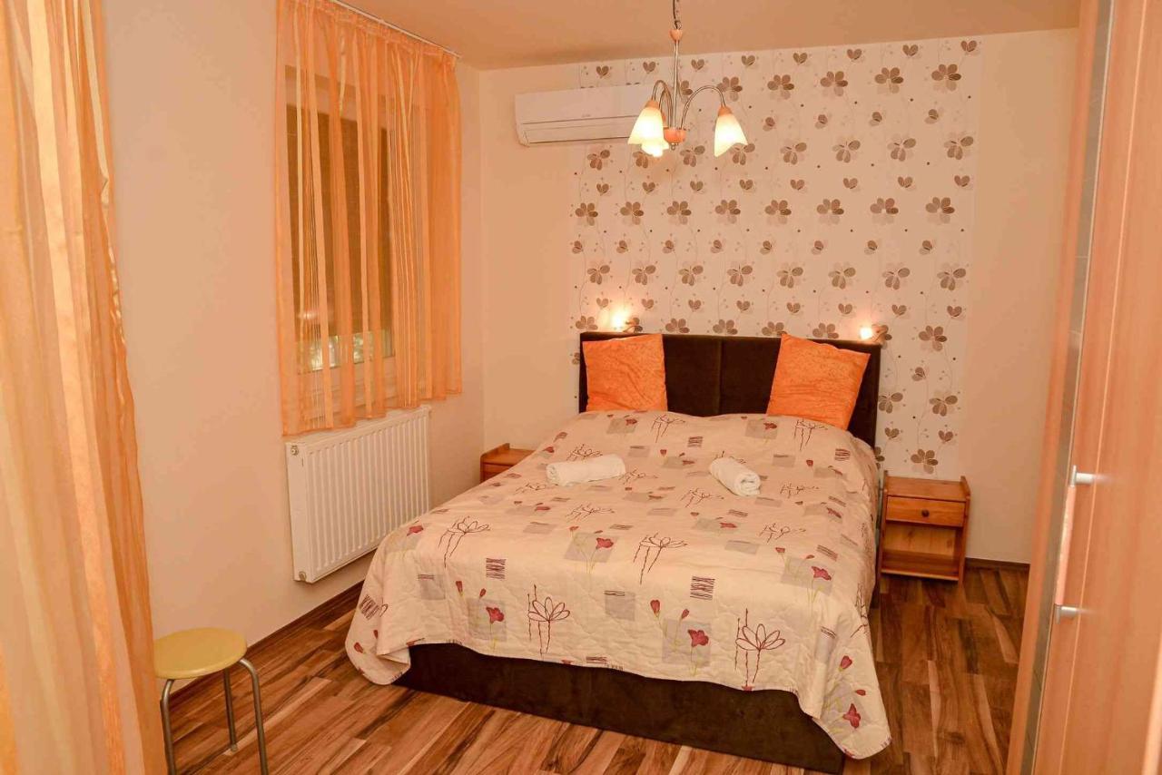 Apartman Ottó Hajdúszoboszló Exteriör bild
